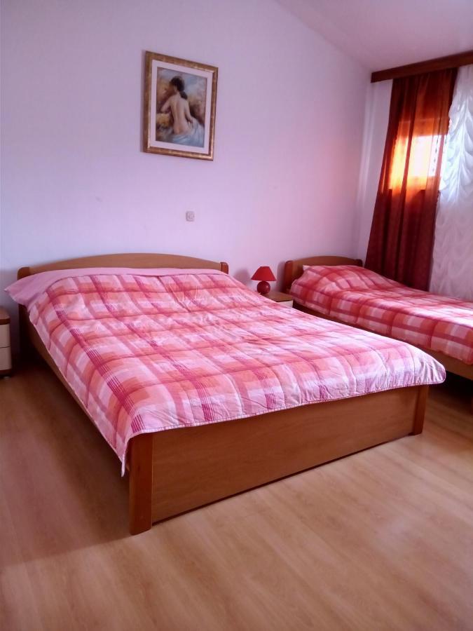 Apartmani Nikolina Razanac Exterior photo